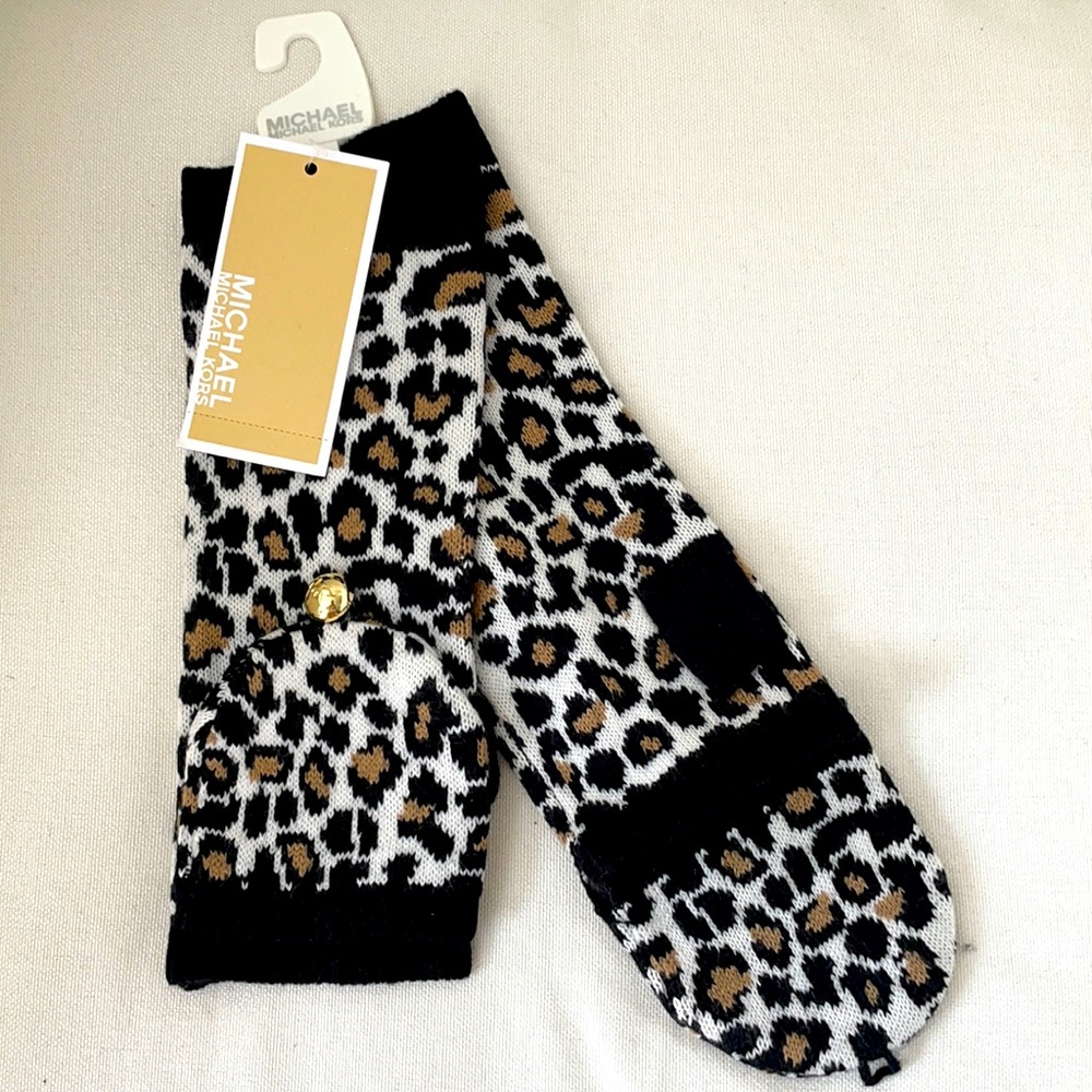 Michael Michael Kors Leopard Knit Gloves
